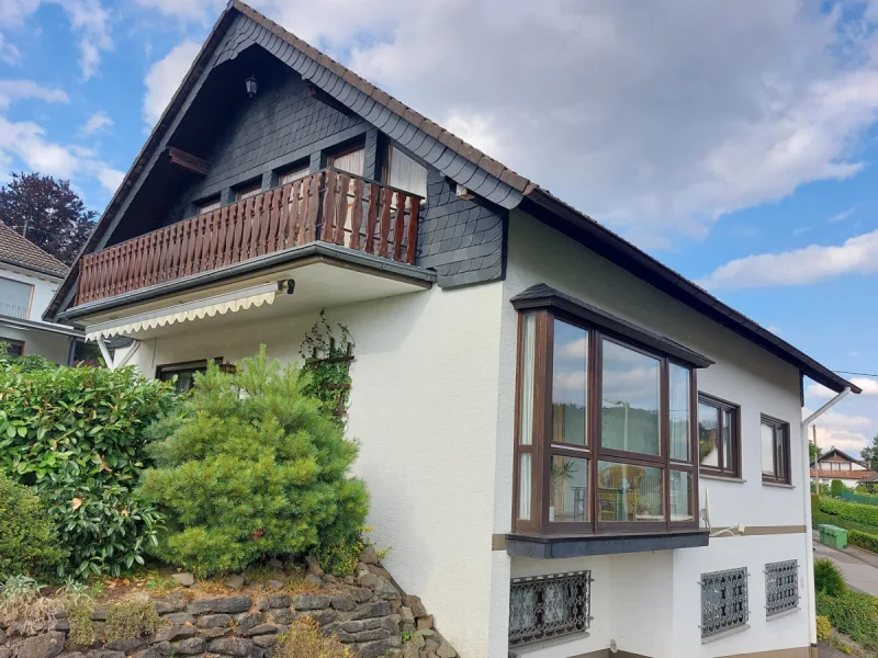 Ansicht - Haus kaufen in Gummersbach - Fernblick in begehrter Lage