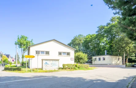 Ansicht Kreuzung - Halle/Lager/Produktion kaufen in Burgstädt - Gewerbeimmobilie in Burgstädt mit Bungalow