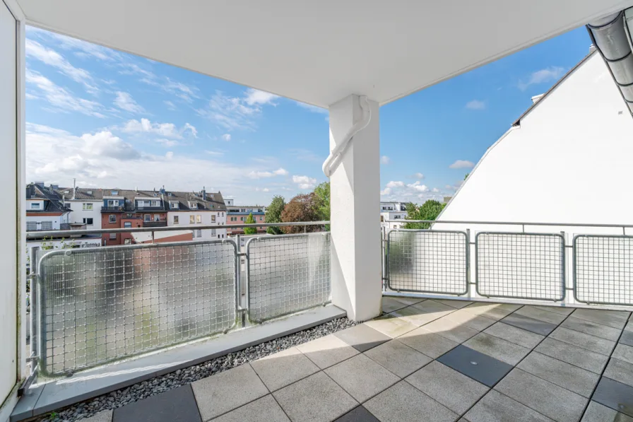 Titelbild - Wohnung kaufen in Velbert - R E S E R V I E R T - Großzügige Maisonette-Wohnung mit Sonnenterrasse in zentraler Lage von Velbert