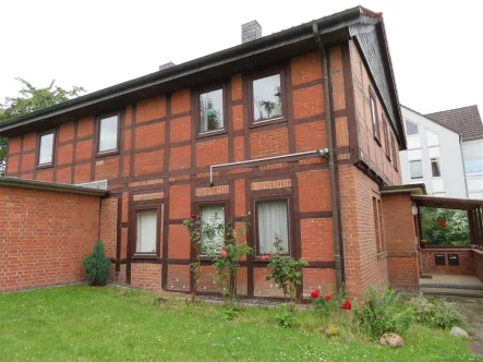 Außenansicht - Wohnung mieten in Hannover - Wohnung im 1. OG eines alten Bauernhauses