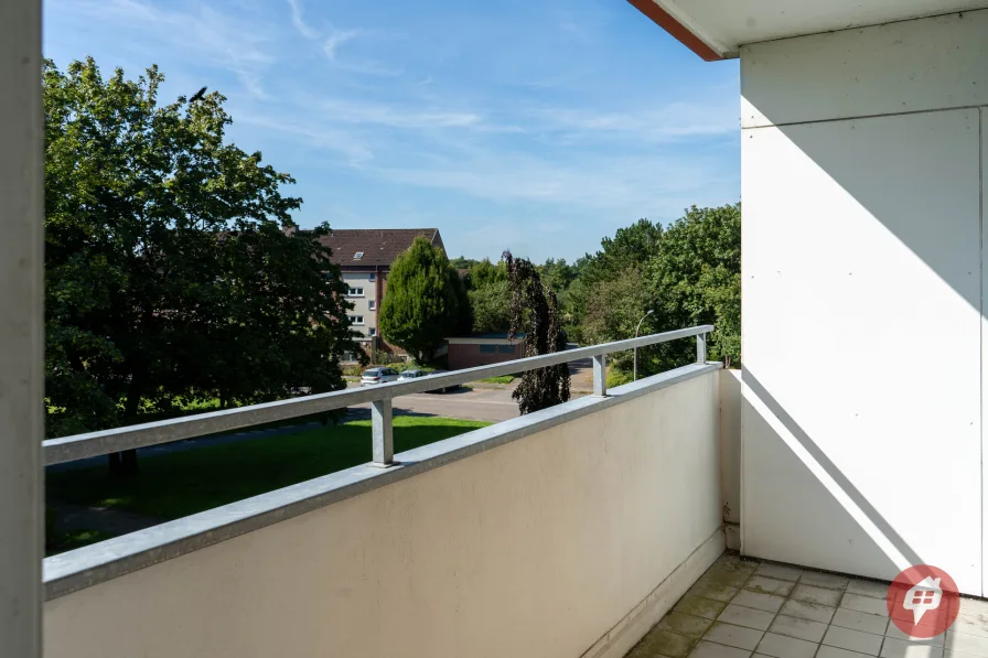 Balkon - Wohnung kaufen in Preetz - Bezugsfreie Wohnung mit Garage, Aufzug und Balkon