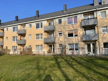 Aussenansicht  - Wohnung kaufen in Bad Segeberg - Erdgeschoßwohnung mit kleiner Terrasse, bezugsfrei