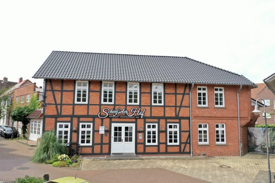 Straßenansicht - Gastgewerbe/Hotel mieten in Scheeßel - Top-Lage! Restaurant mit Saal- und Veranstaltungsflächen sowie Außenterrasse