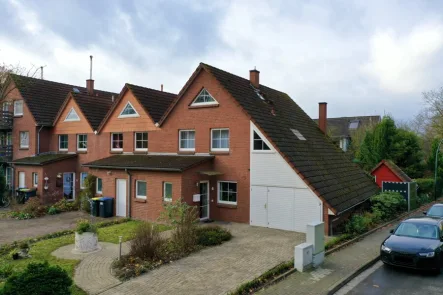 Hausansicht vorne - Haus kaufen in Rotenburg (Wümme) - Ihr neues Zuhause in zentraler und dennoch ruhiger Lage!