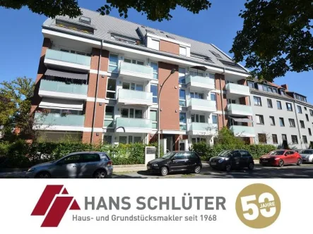 Hausansicht - Wohnung kaufen in Bremen - Vermietete 2-Zi.-ETW in neuwertigem Zustand!
