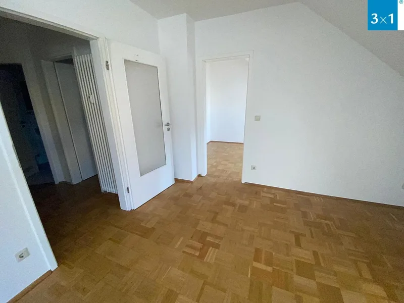 Wohnzimmer - Wohnung kaufen in Lichtenstein - Ein Ort im Grünen! Kapitalanlage im beschaulichen Städtchen Lichtenstein zu verkaufen.