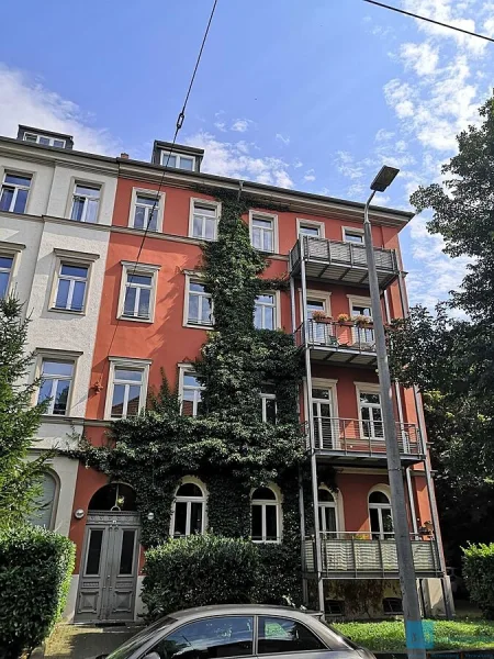 Hausansicht - Garage/Stellplatz mieten in Erfurt - Freier Stellplatz - Brühlervorstadt/Süd!