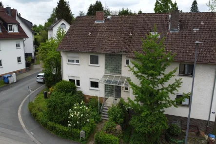 Ansicht - Haus kaufen in Oberursel - Oberursel - Oberstedten: Erbbaurecht! Wohnraumriese mit viel Potenzial!