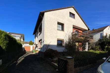 Ansicht - Wohnung kaufen in Hofheim - Hofheim: Zum Sofortbezug!! Modernisierte 3-Zimmerwohnung in wunderbarer Ruhelage