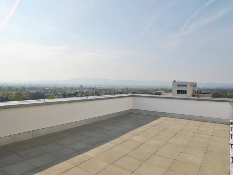 Dachterrasse - Wohnung kaufen in Frankfurt am Main - Frankfurt-Eckenheim: Außergewöhnliche Penthouse-Wohnung!