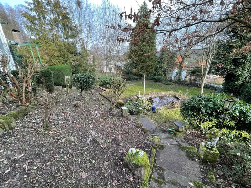 herrlich großer Garten