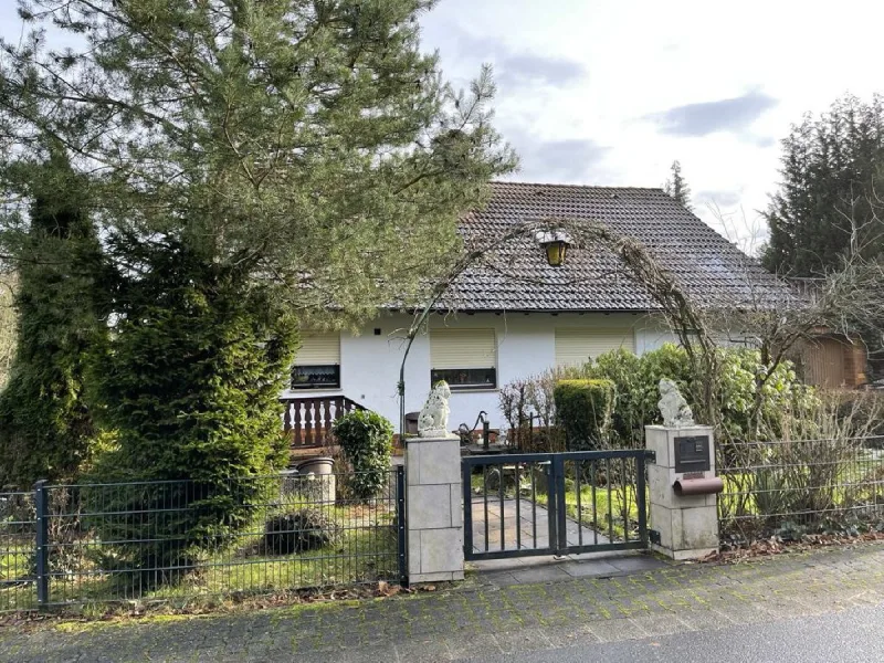 Schönes Anwesen ... - Haus kaufen in Wächtersbach-Hesseldorf - AS-Immobilien.com +++ Ländliches Wohnparadies in Wächtersbach-Hesseldorf +++