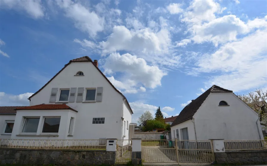 Wohnhaus und Schuppen - Haus kaufen in Westhofen , Rheinhess - Landhaus zum Wachküssen