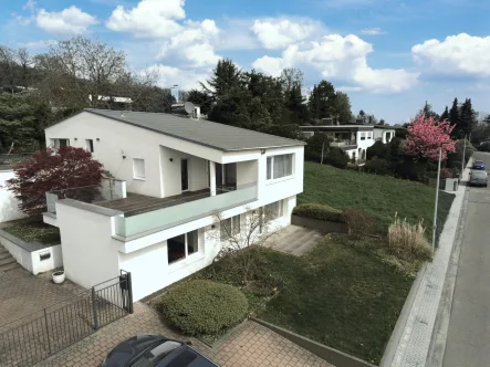 Blumenauer(c)- Ansicht - Haus kaufen in Bad Soden am Taunus - Wohnen in bester Nachbarschaft