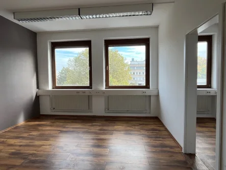 Blumenauer(c)- Büro 1 - Büro/Praxis mieten in Bad Soden am Taunus - Ihre neuen Räumlichkeiten