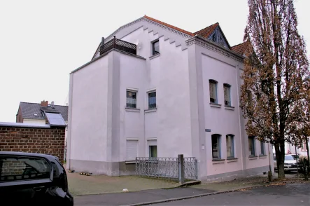 Außenansicht - Wohnung mieten in Limburg an der Lahn / Limburg an der Lahn - 3-Zimmer-Erdgeschosswohnung mit Stellplatz, Terrasse u.v.m. Zentral in Limburg!