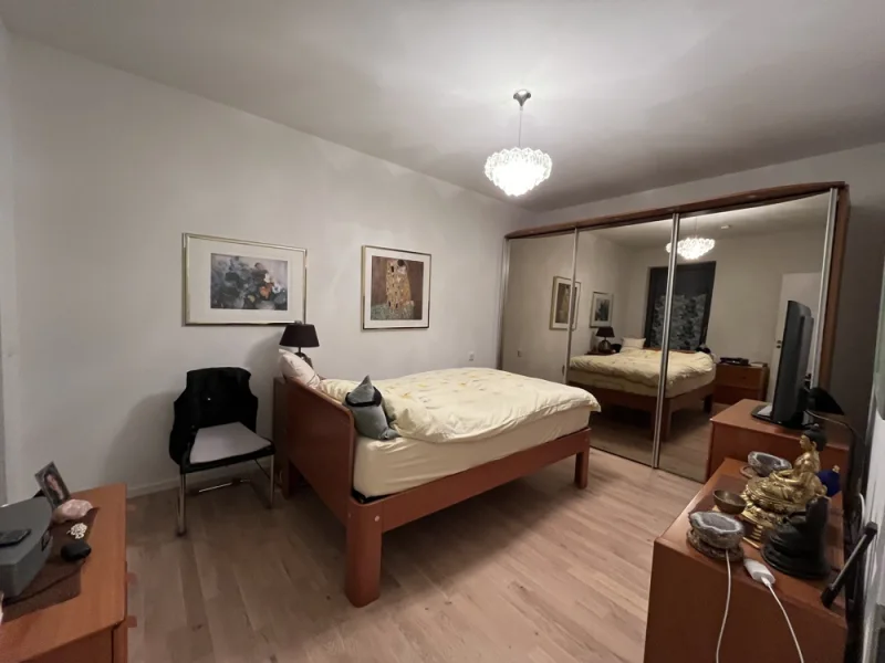 erstes Schlafzimmer