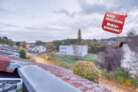 Titelbild mit Pin - Wohnung kaufen in Solms - Vermietete Dachgeschosswohnung in ruhigem Umfeld - provisionsfrei