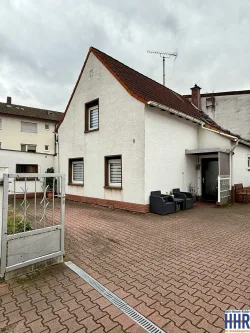  - Haus kaufen in Lampertheim - Dreifamilienhaus - solide vermietet - zur Kapitalanlage