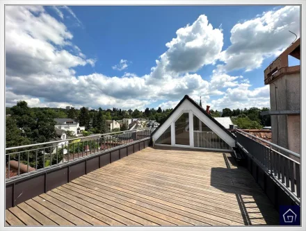 Dachterrasse - Wohnung mieten in Kronberg im Taunus - ELEGANTE-PENTHOUSE-MAISONETTE-WOHNUNGmit Loft-Charakter und großer Dachterrasse