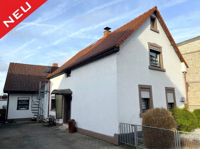 Ansicht - Haus kaufen in Rödermark - Zwei Einfamilienhäuser auf einem Grundstück in zentraler Lage von Rödermark-Urberach!