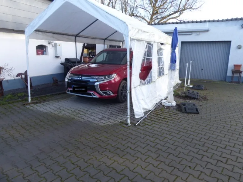 Doppelgarage Carport mit Wallbox