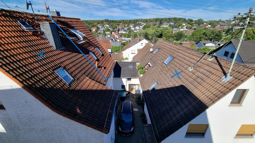 Titel - Haus kaufen in Glashütten-Schloßborn - Zwei auf einen Streich: Zwei vermietete Häuser auf einem Grundstück