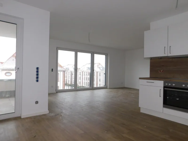 Wohnbereich mit Küche - Wohnung mieten in Hanau - Schicker Wohntraum für die ganze Familie inmitten urbaner Vielfalt!
