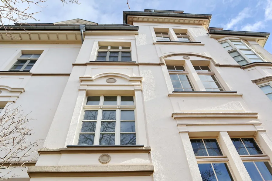 10_Aussenansicht Hauseingang - Wohnung mieten in Gotha - Über den Dächern von Gotha