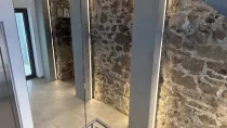 Treppenhaus mit Lichtelementen