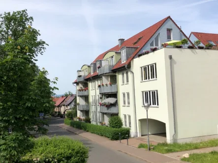 Wohnanlage Lindenauallee 2 - Wohnung mieten in Gotha - Seniorengerecht Wohnen am Schlosspark