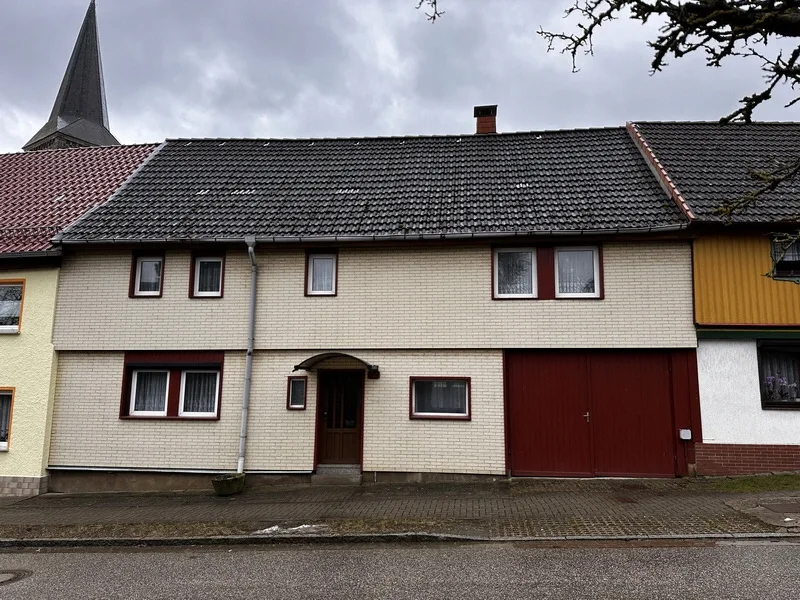 Einfamilienhaus mit Einfahrt - Haus kaufen in Harzgerode - Das mache ich mir schick!