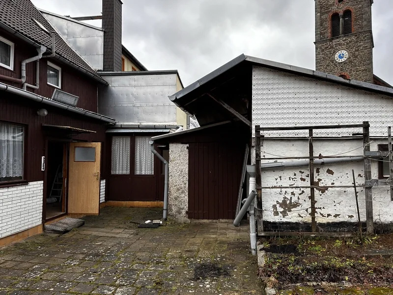 hinterer Ausgang mit Nebengelass