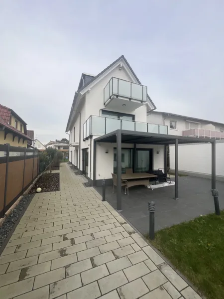 Haus Ansicht  - Haus kaufen in Weiterstadt - Neuwertiges Architekten Einfamilienhaus in ruhiger Zentraler Wohnlage in Weiterstadt