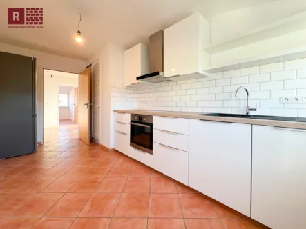  - Wohnung mieten in Frankfurt am Main / Sossenheim - TOP: Frisch sanierte 3-Zi-Whg mit neuer EBK und Stellplatz im Herzen von Sossenheim!