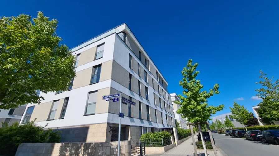 Haus - Wohnung mieten in Frankfurt am Main / Riedberg - Super für junge Familien oder Pärchen: moderne 3 Zimmer Wohnung in F-Riedberg mit großer Loggia