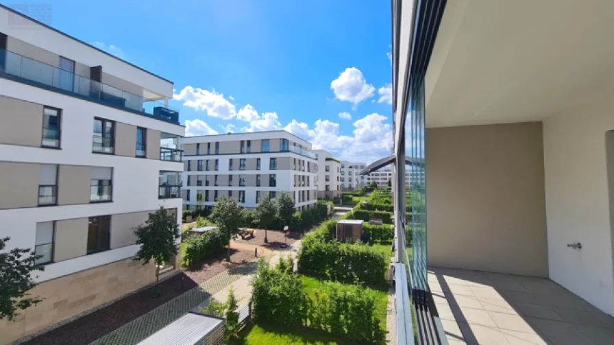 Blick - Wohnung mieten in Frankfurt am Main / Riedberg - Super für junge Familien oder Pärchen: Moderne 3 Zi Whg in F-Riedberg mit großer Loggia und TG