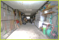 Garage mit angegliederten Werkstatt