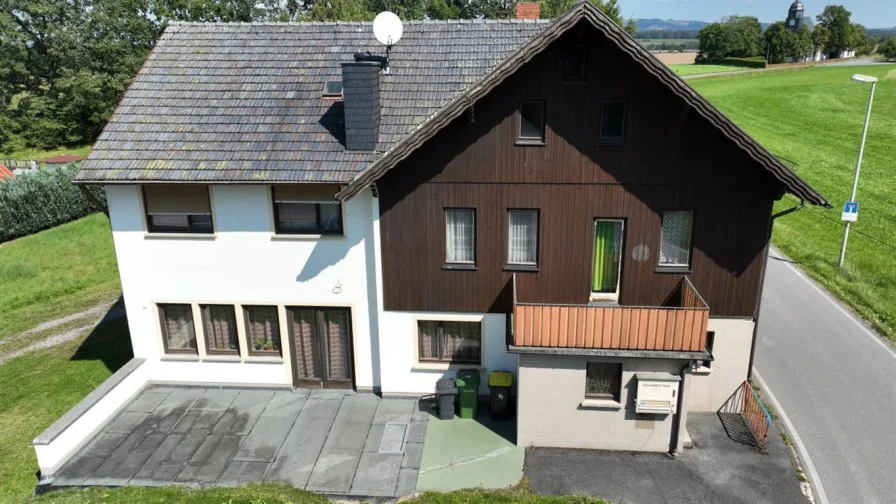 Wohnhaus mit Gewerbeflächen in Neustadt bei Coburg - Haus kaufen in Neustadt b. Coburg - Viel Schönes erlebt und für die Zukunft viel vor - Wohnhaus mit Gewerbeflächen!!!