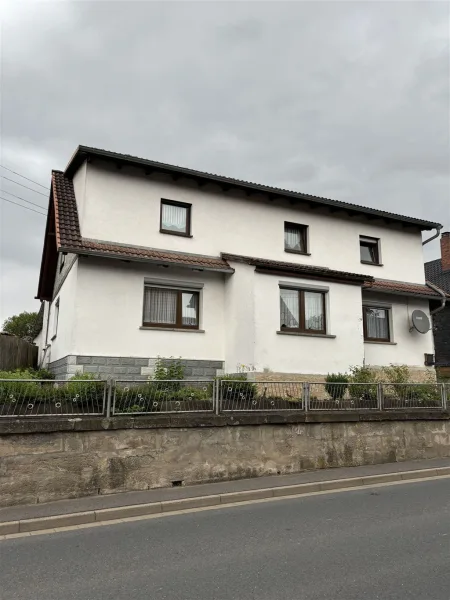 Einfamilienhaus mit Garage nahe Hildburghausen