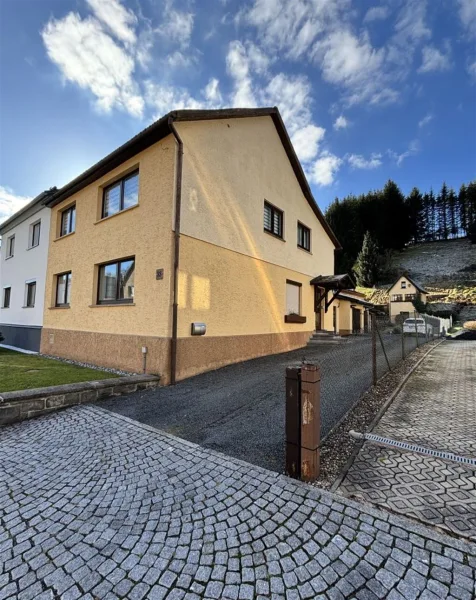 a-1 - Haus kaufen in Heinersdorf b Sonneberg, Thür - Gemütliches Zuhause mit viel Platz inruhiger und idyllischer Wohnlage