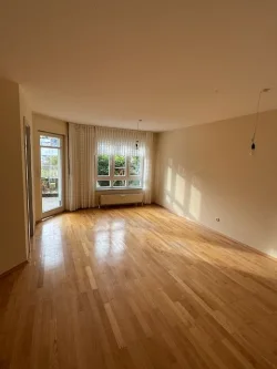 Wohnzimmer - Wohnung kaufen in Idstein - Zentral gelegen