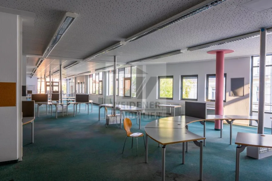 Hauptraum - Büro/Praxis mieten in Gera - Gewerbe im Herzen von Gera! Gesamtes 2. OG mit modernen Büroräumen! ca. 1240 m²