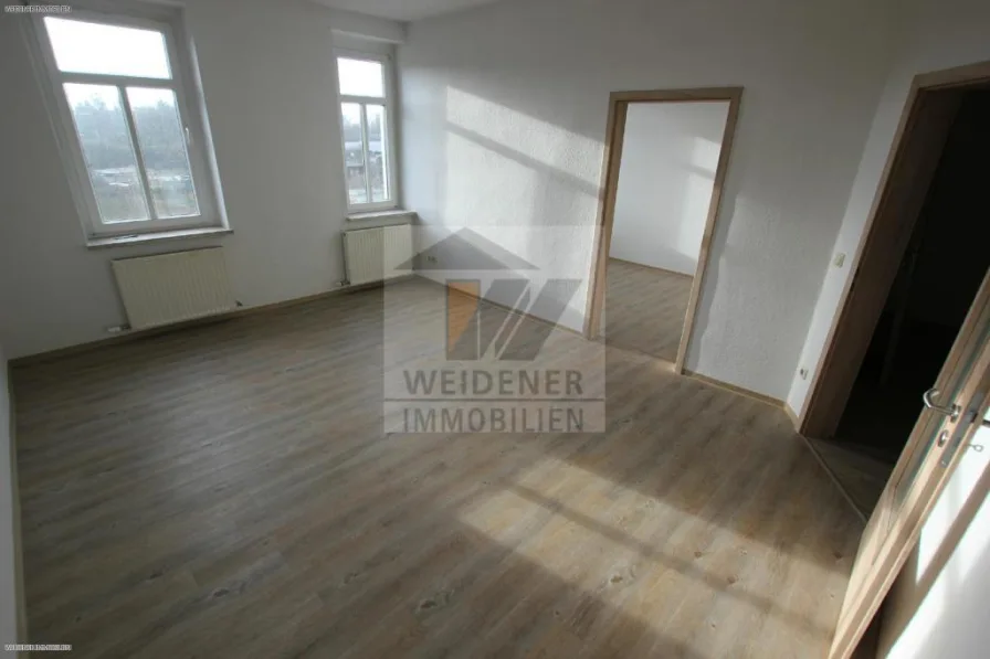 Wohnzimmer  - Wohnung mieten in Gera - Geräumige 2-Raum-Wohnung mit Balkon & Wanne nahe am Wintergarten