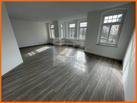 Wohnen - Wohnung mieten in Gera - Moderne Wohnung mit Balkon, zwei Bädern und vier Räumen!