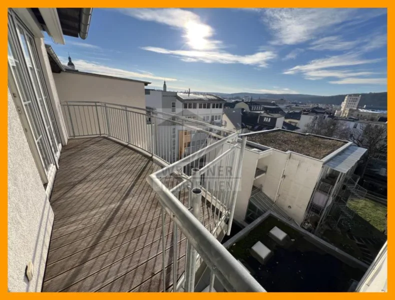 Balkon  - Wohnung mieten in Gera  - Dachterrasse mit Fernblick! Außergewöhnliche 4 Raum-DG-Wohnung! 