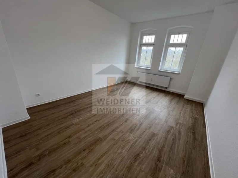 Wohnen - Wohnung mieten in Gera - Frisch renovierte 2-Raum-Wohnung mit Balkon & Wanne