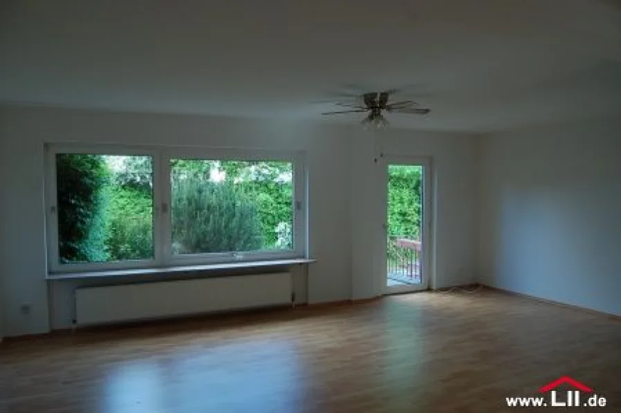 WZ - Haus mieten in Frankfurt - Reihenendhaus mit Terrasse und Garten in Praunheim nähe Europäische Schule