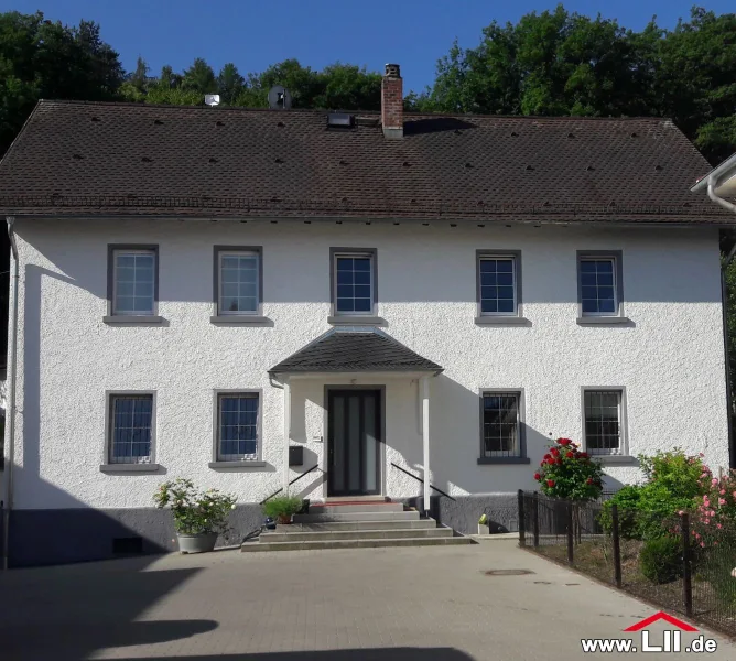 Anischt Haus - Büro/Praxis mieten in Oberursel - Arbeiten in historischer Umgebung, direkt am Urselbach