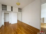 Schlafzimmer mit Einbauschrank